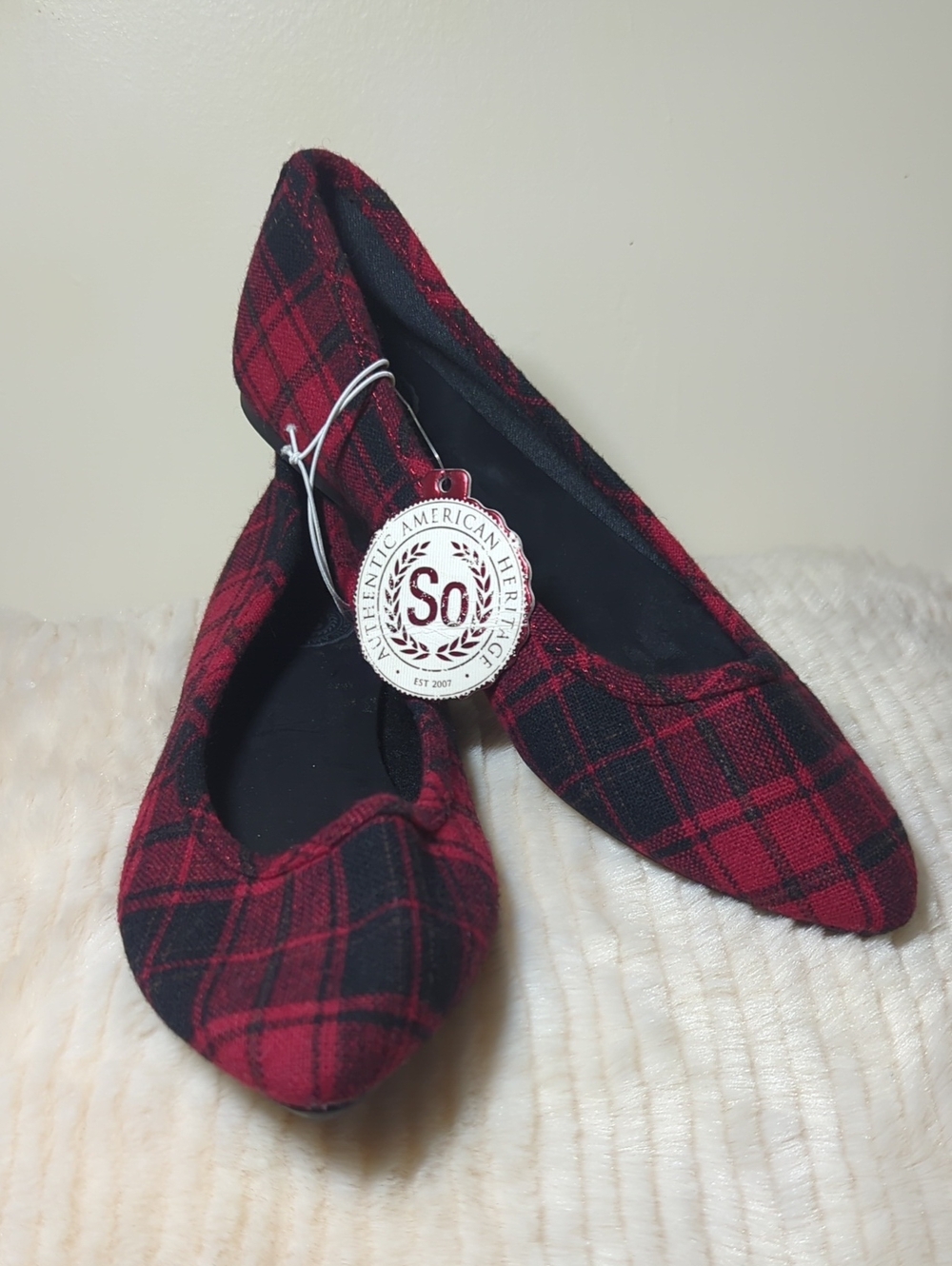 SO Women's Red and Black Plaid Flats